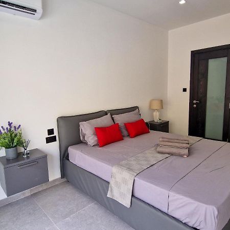 Barbara Properties - Luxury Qawra Stay 세인트폴스베이 외부 사진