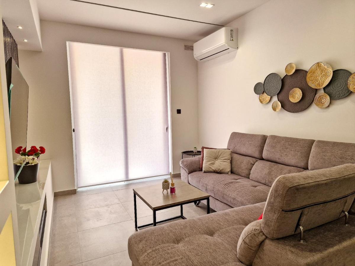 Barbara Properties - Luxury Qawra Stay 세인트폴스베이 외부 사진