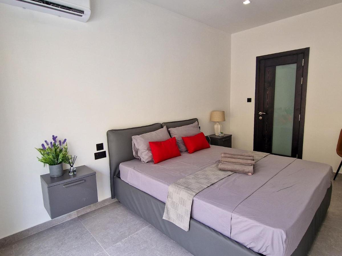 Barbara Properties - Luxury Qawra Stay 세인트폴스베이 외부 사진