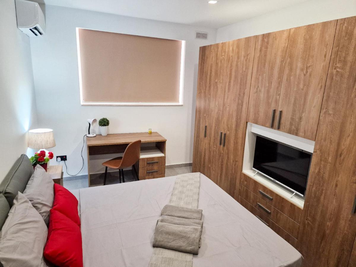 Barbara Properties - Luxury Qawra Stay 세인트폴스베이 외부 사진