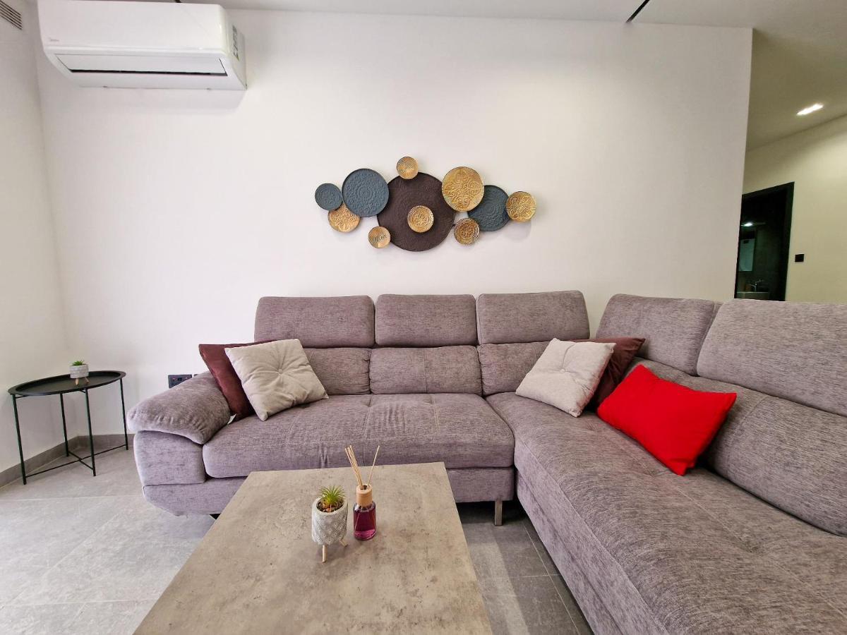 Barbara Properties - Luxury Qawra Stay 세인트폴스베이 외부 사진