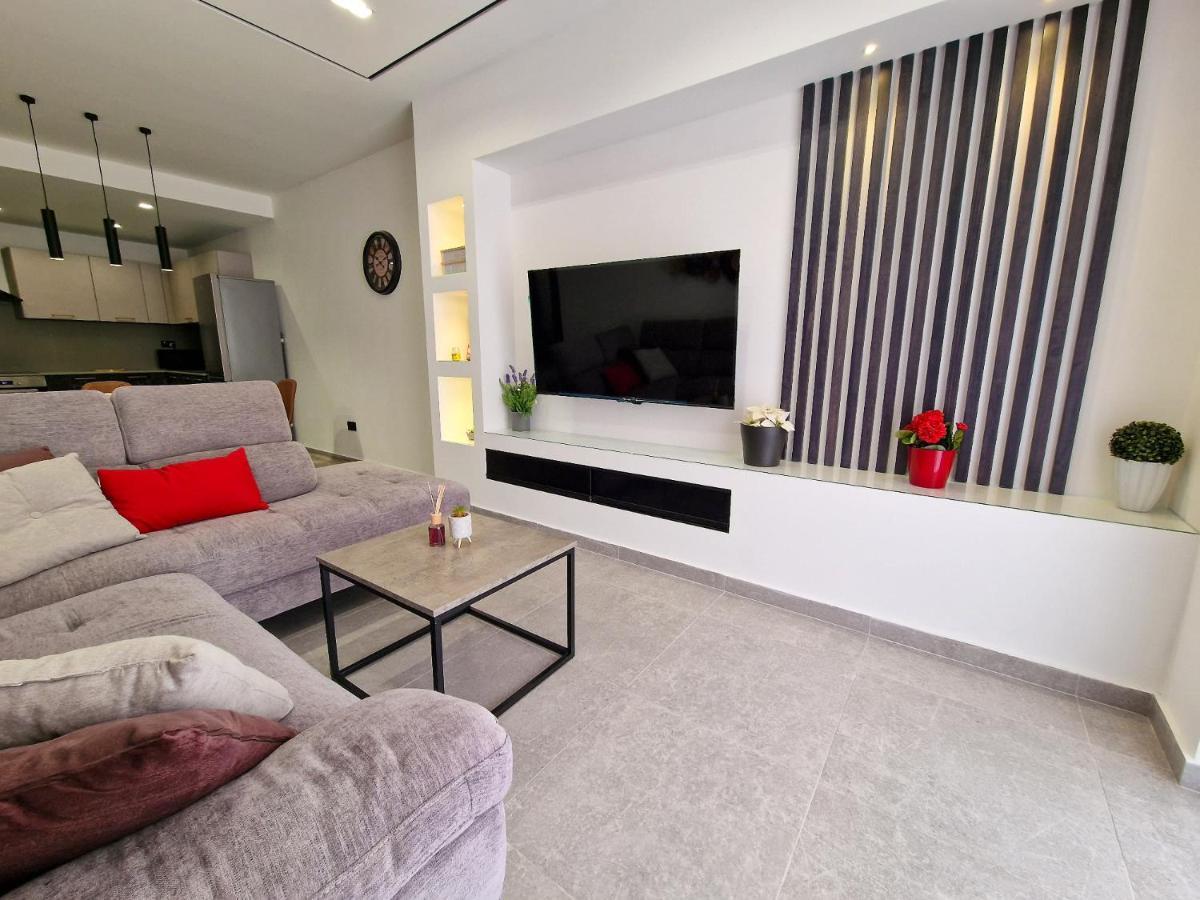 Barbara Properties - Luxury Qawra Stay 세인트폴스베이 외부 사진